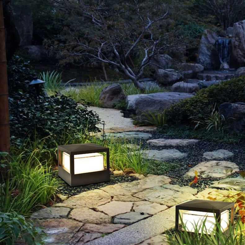 Lampada da esterno moderna quadrata LED impermeabile per paesaggio