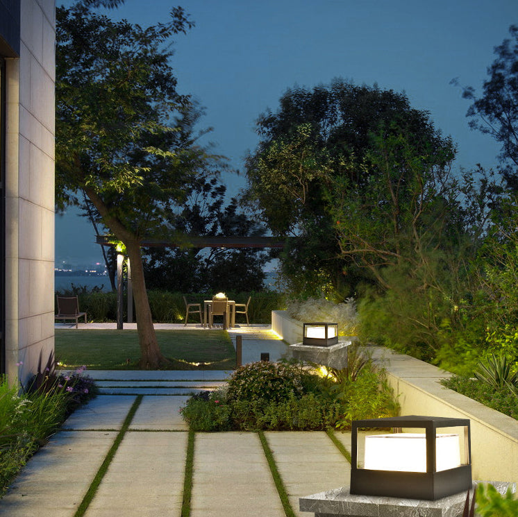 Lampada da esterno moderna quadrata LED impermeabile per paesaggio
