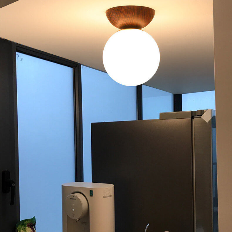 Lampada da soffitto con globo in legno e vetro nordico 1 luce