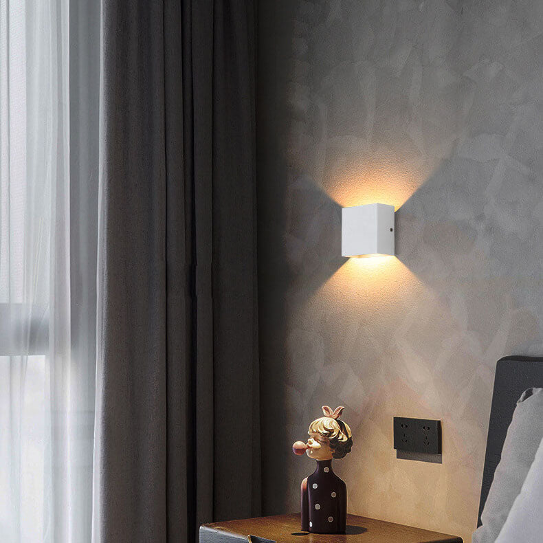 Moderner quadratischer LED-Wandleuchter 1-Flammig