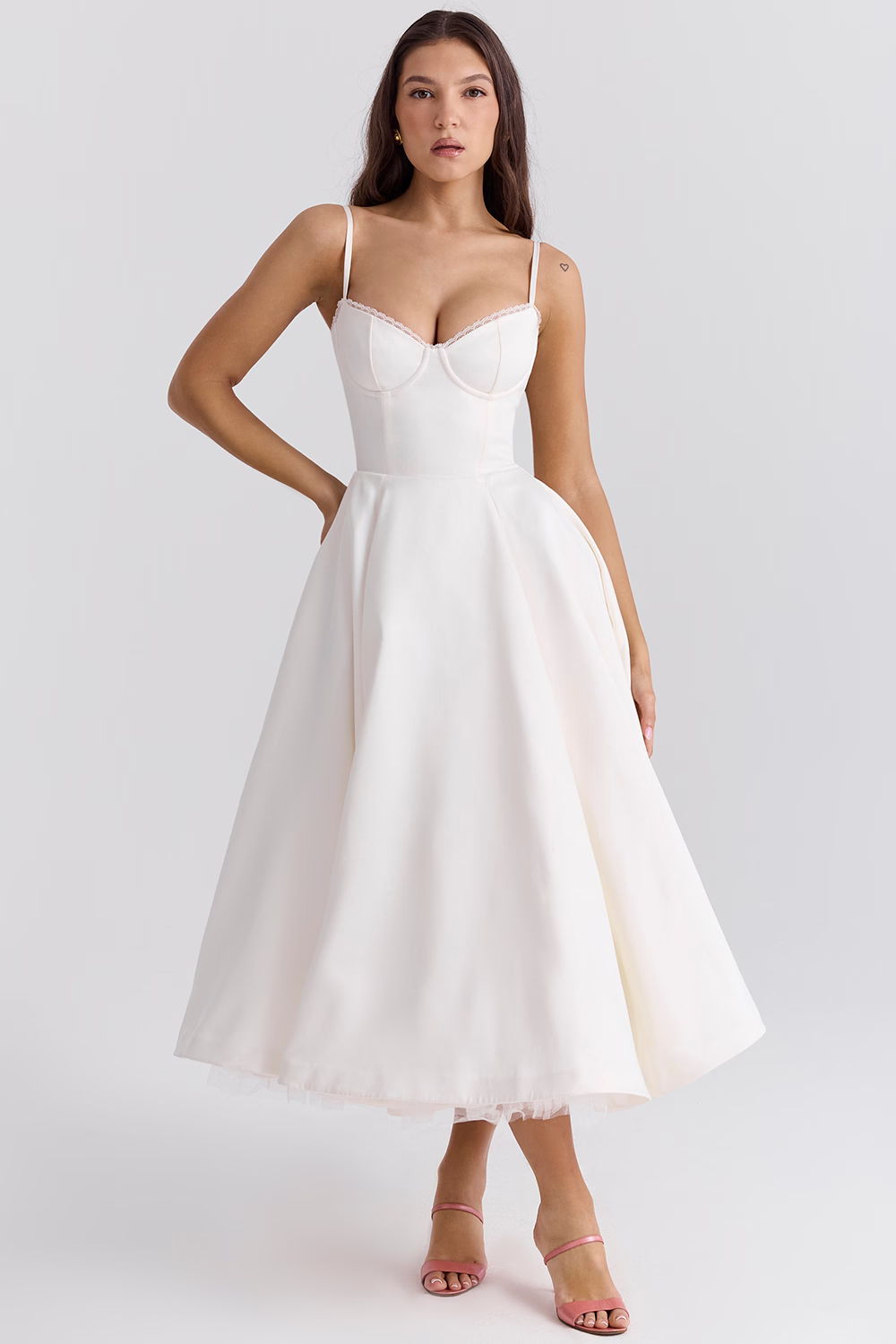 WEDDING GUEST DRESS | FLARED DESIGN & BUSTIER FIT