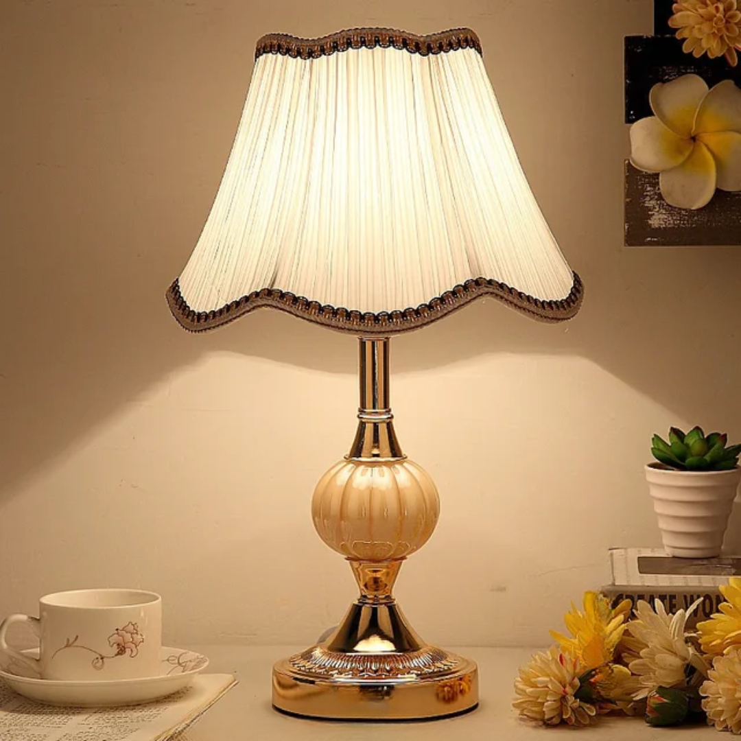 Vintage florale Stoff runde Tischlampe mit Glasfuß 1-Flammig
