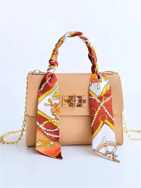 TOQUE DE ELEGANCIA | BOLSO CRUZADO ESTRUCTURADO CON ASA DE PAÑUELO
