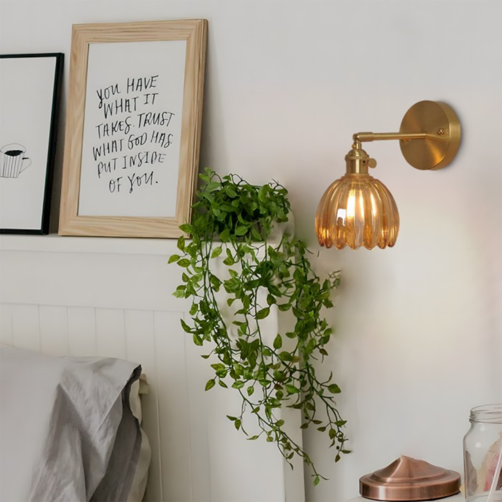 Applique da parete vintage in ottone con vetro a tulipano 1 luce