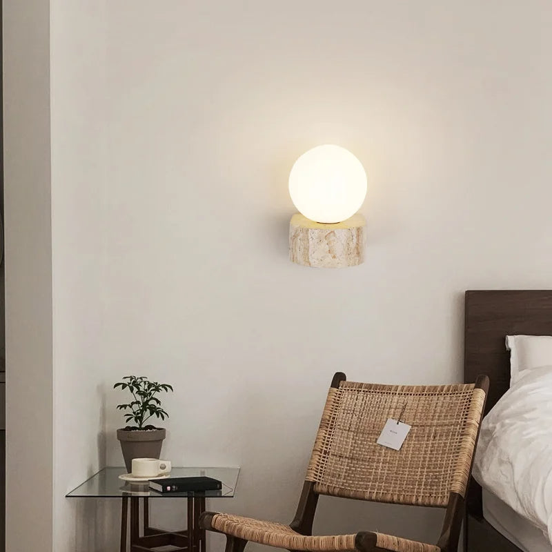 Applique da parete moderno con globo in travertino LED 1 luce