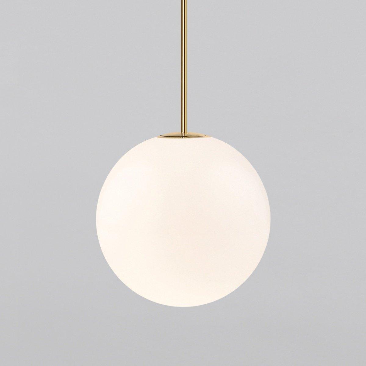 Lámpara colgante minimalista de globo de vidrio y latón 1 luz