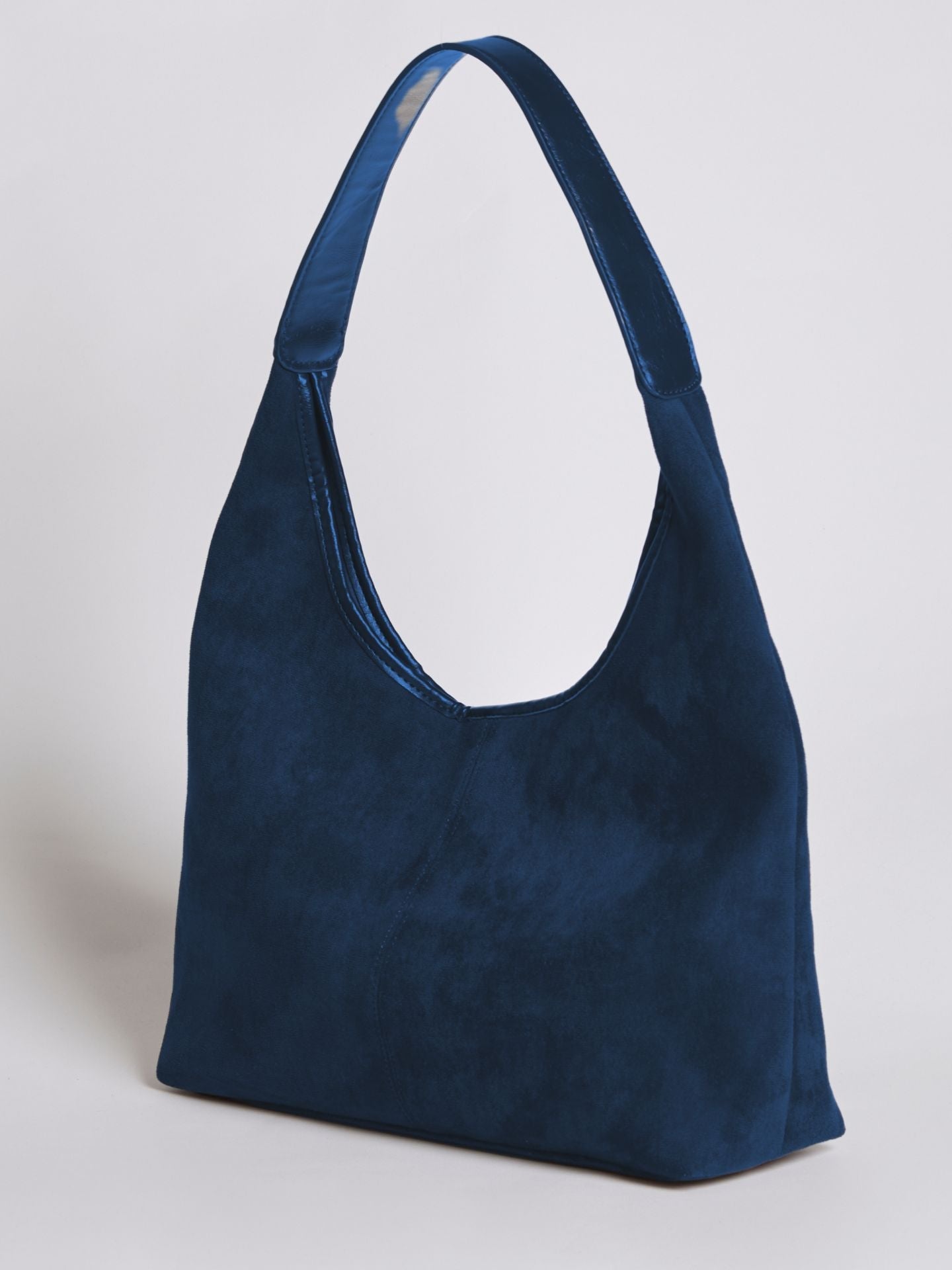 HÅNDTASKE | RUSKIND HOBO-TASKE MED MINIMALISTISK DESIGN OG ENKELT REM