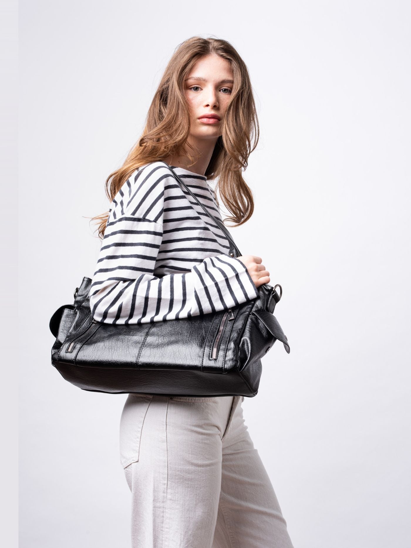 ELEGANCIA DIARIA | BOLSO TOTE DE CUERO NEGRO