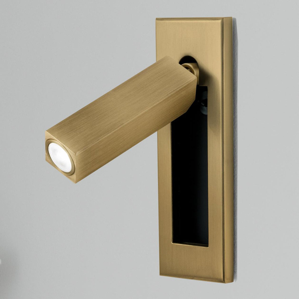 Aplique de pared moderno minimalista empotrado de aluminio con LED 1 luz