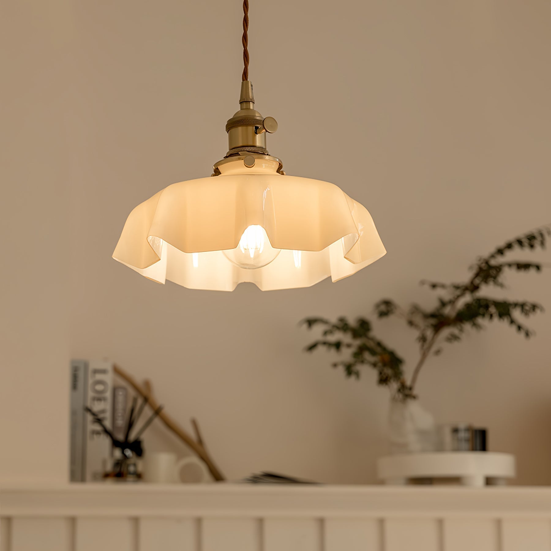 Franse gerimpelde glazen messing hanglamp 1-licht
