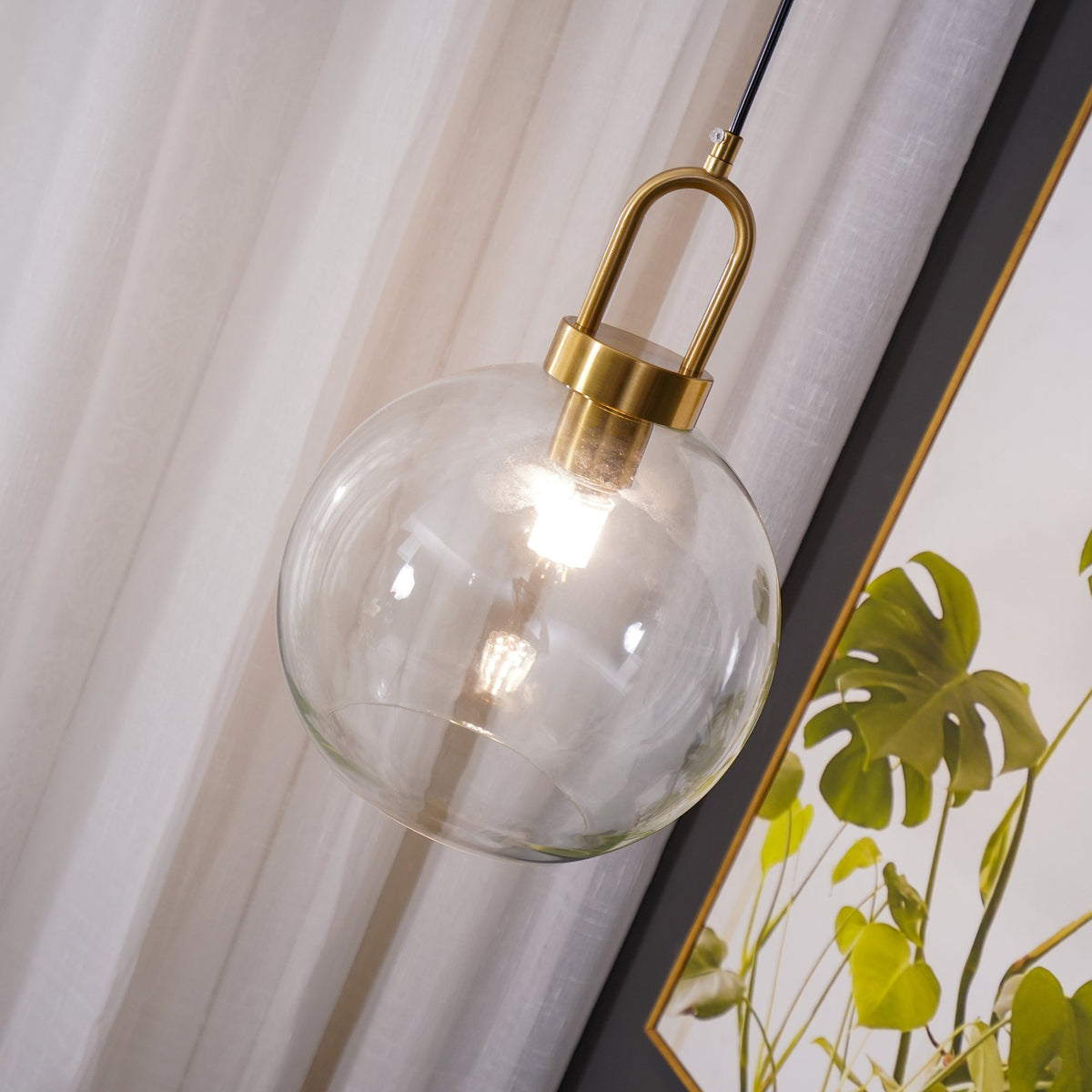 Lampadario moderno cilindrico in vetro e ottone a 1 luce