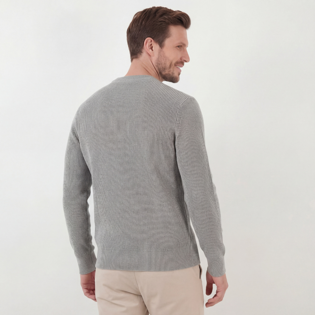 Grau melierter gerippter Pullover