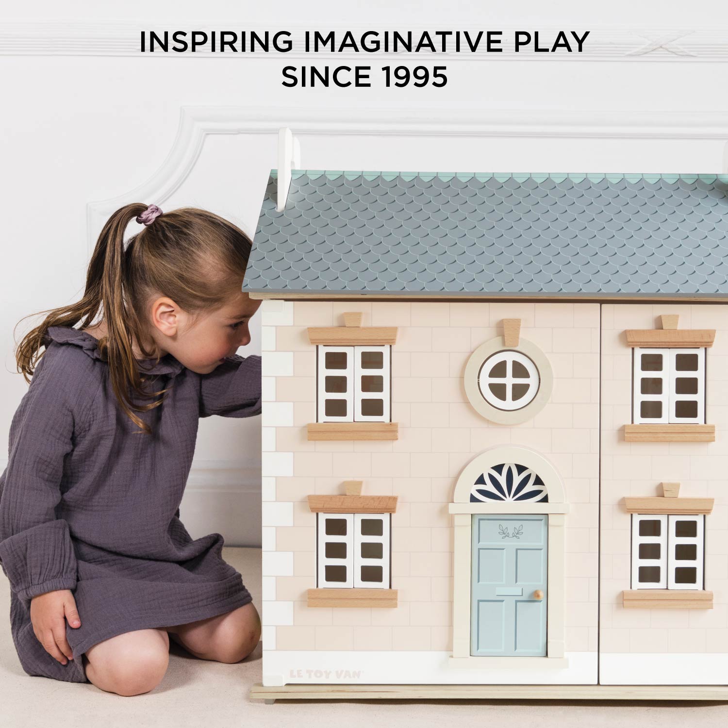 Bay Tree Wooden Dolls House