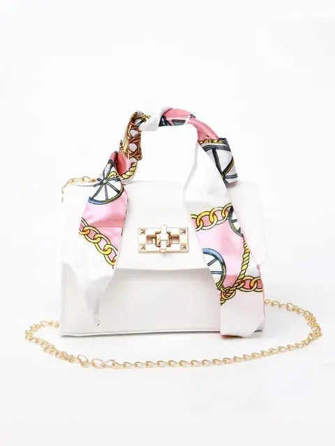 TOQUE DE ELEGANCIA | BOLSO CRUZADO ESTRUCTURADO CON ASA DE PAÑUELO
