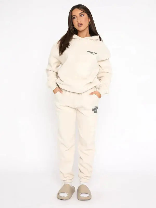 Women’s Oversized Hoodie Set – Cozy Tracksuit with Graphic Details