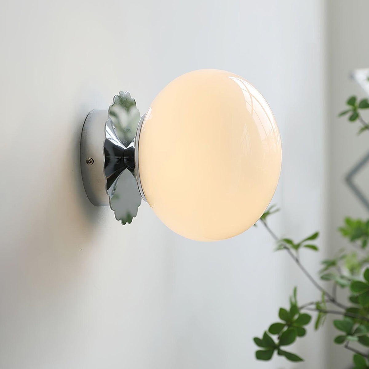 Vintage messing bolvormige glazen wandlamp 1-licht