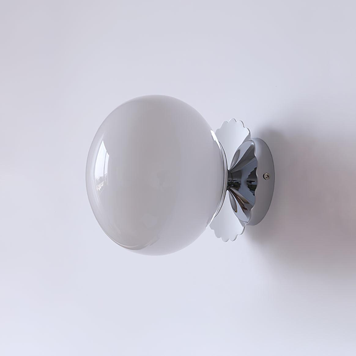 Vintage messing bolvormige glazen wandlamp 1-licht