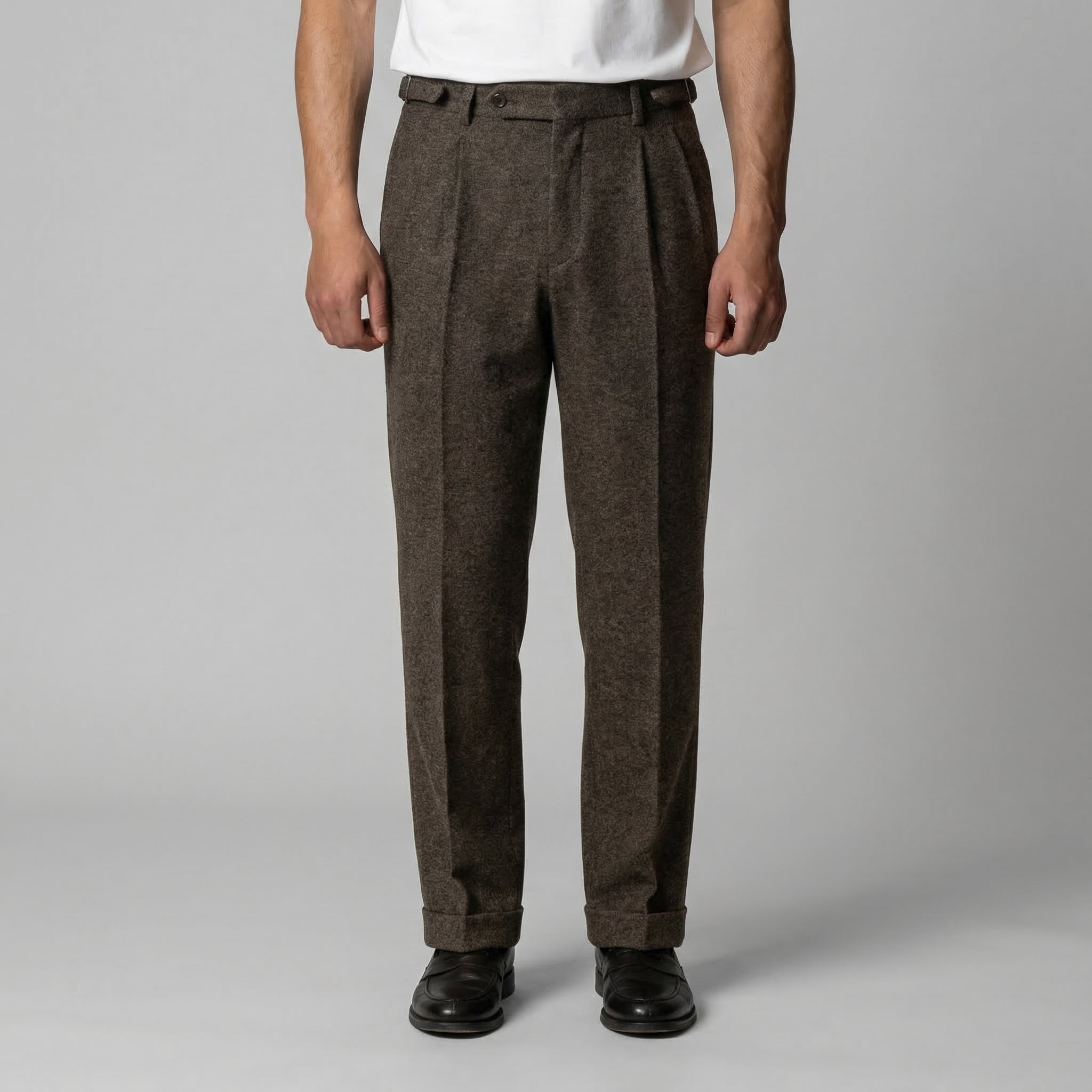 Pantaloni eleganti plissettati con regolatore laterale da uomo