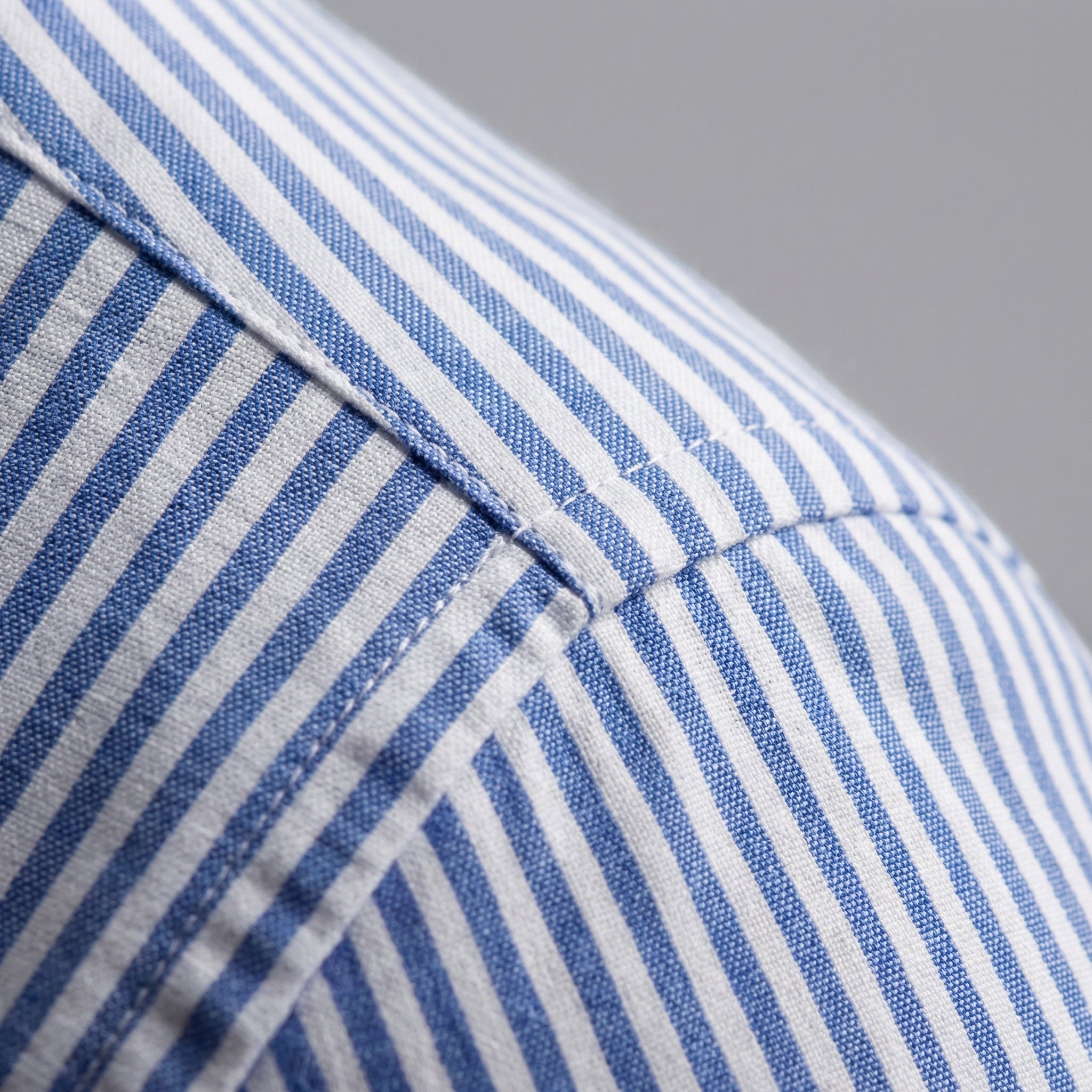 Men's Lightweight Button Up Shirt