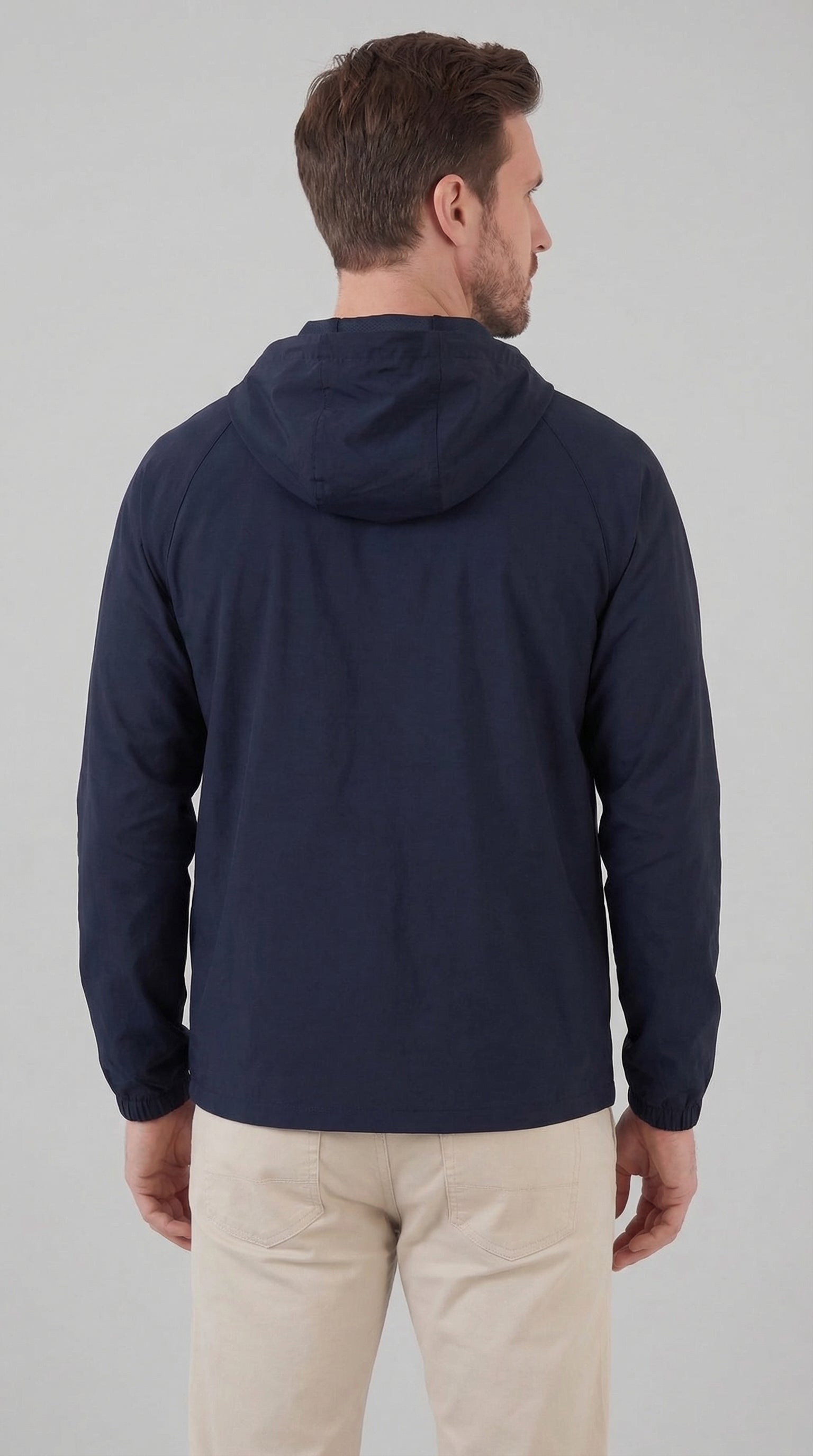 Chaqueta técnica con capucha para hombre