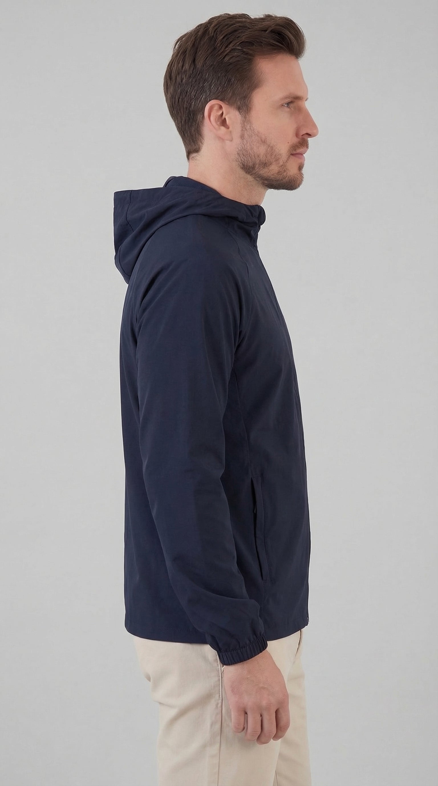 Chaqueta técnica con capucha para hombre