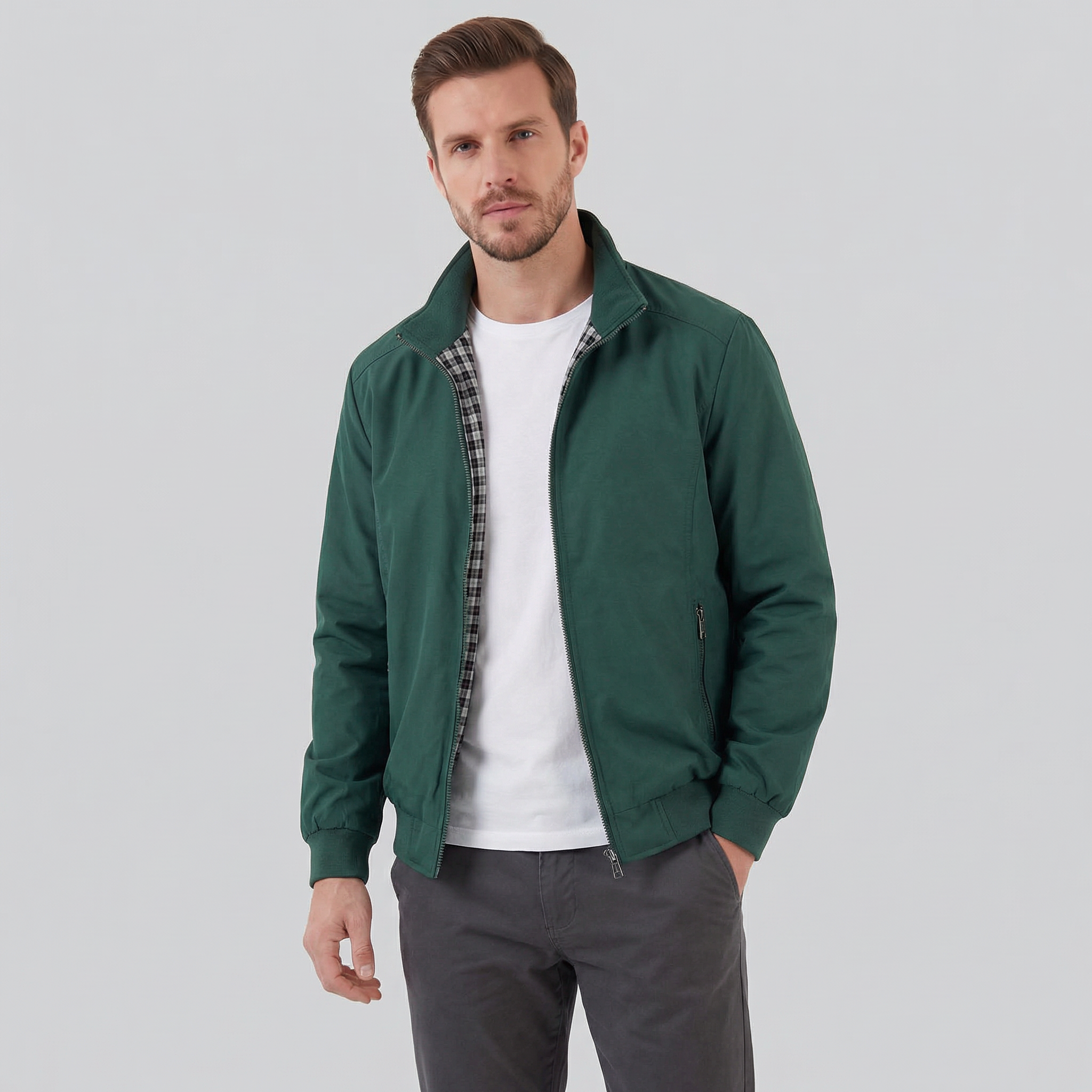 Chaqueta cortaviento con cuello alto para hombre