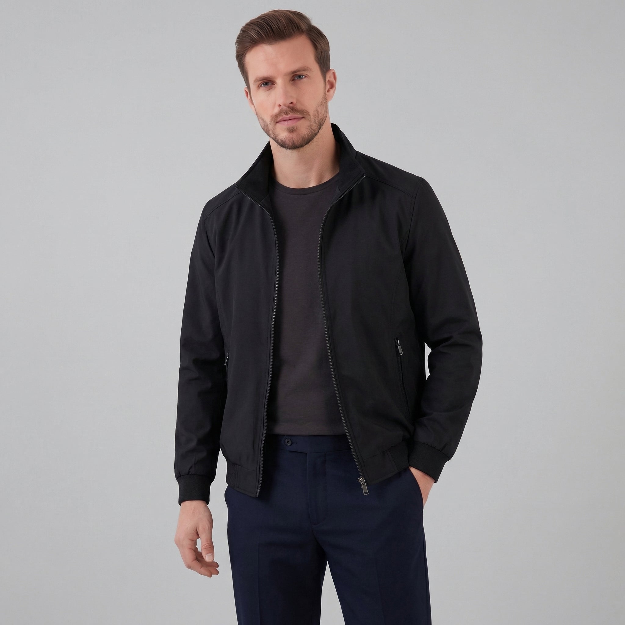 Chaqueta cortaviento con cuello alto para hombre