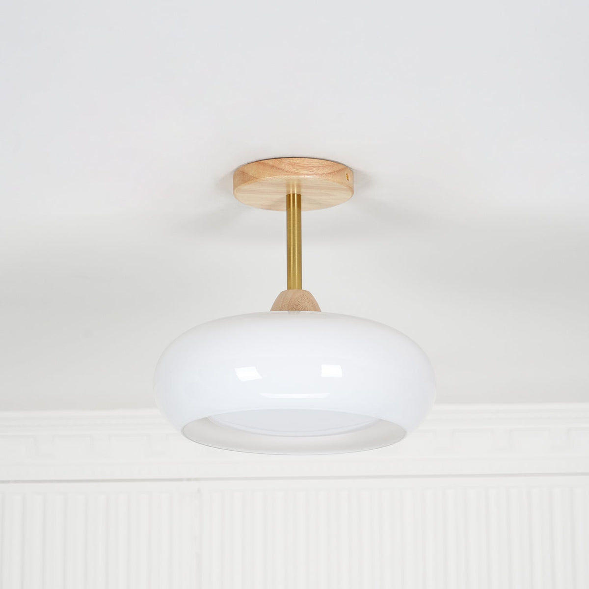 Lampada da soffitto nordica a cupola in legno e vetro con LED semi-incassata a 1 luce