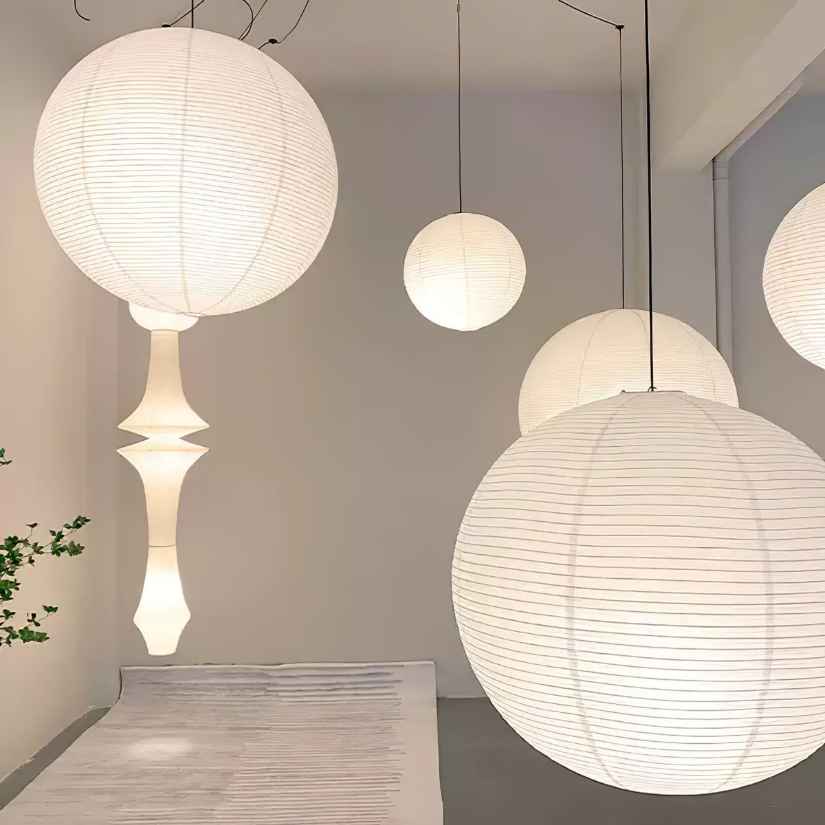 Lampadario giapponese a globo in carta washi a 1 luce