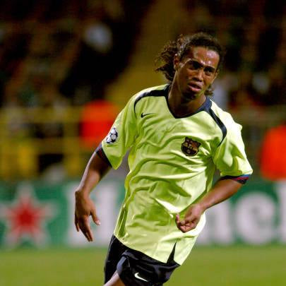 Camiseta de visitante Ronaldinho Barcelona 2005/06