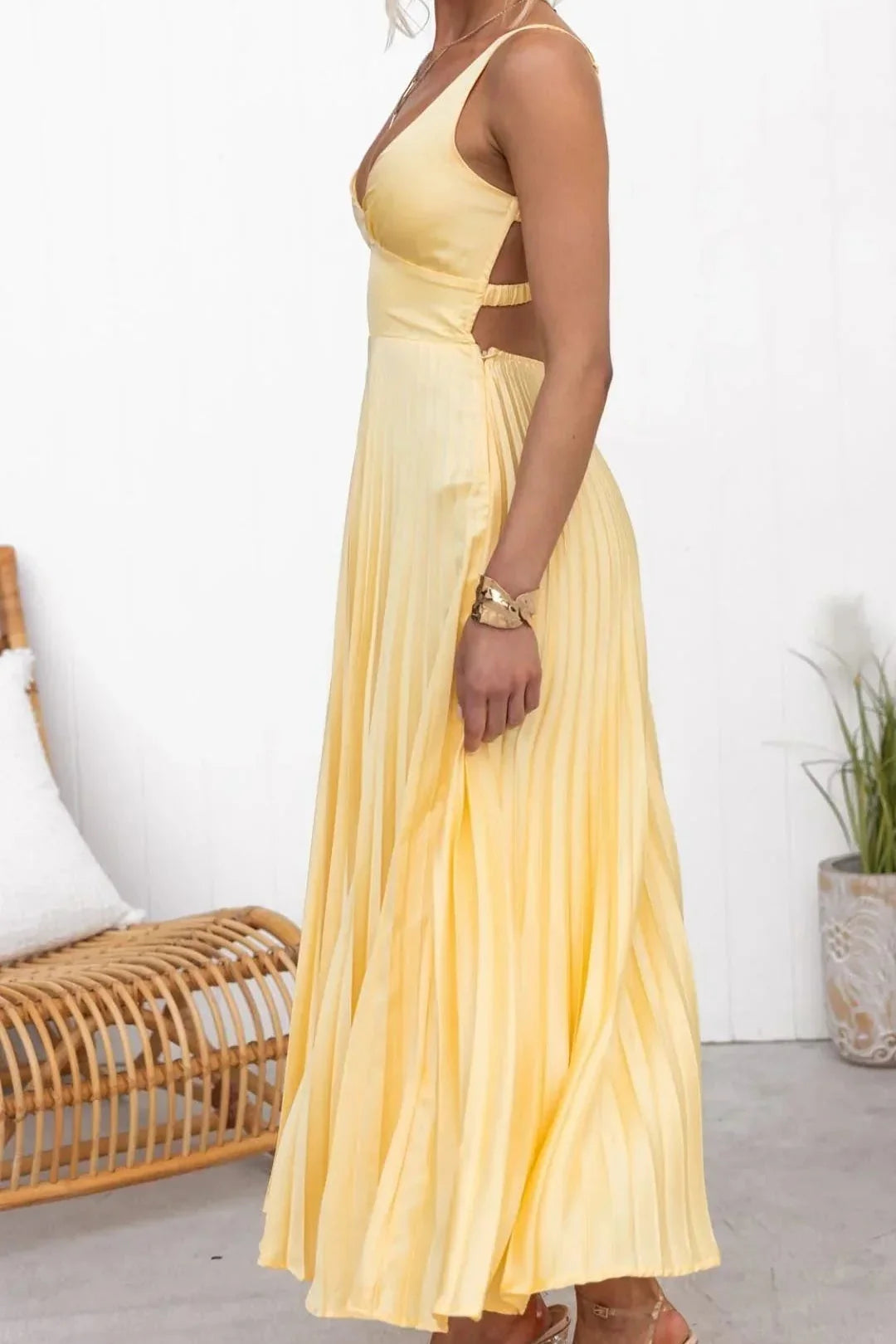 YELLOW DRESS | PLEATED WITH BACKLESS V-NECK