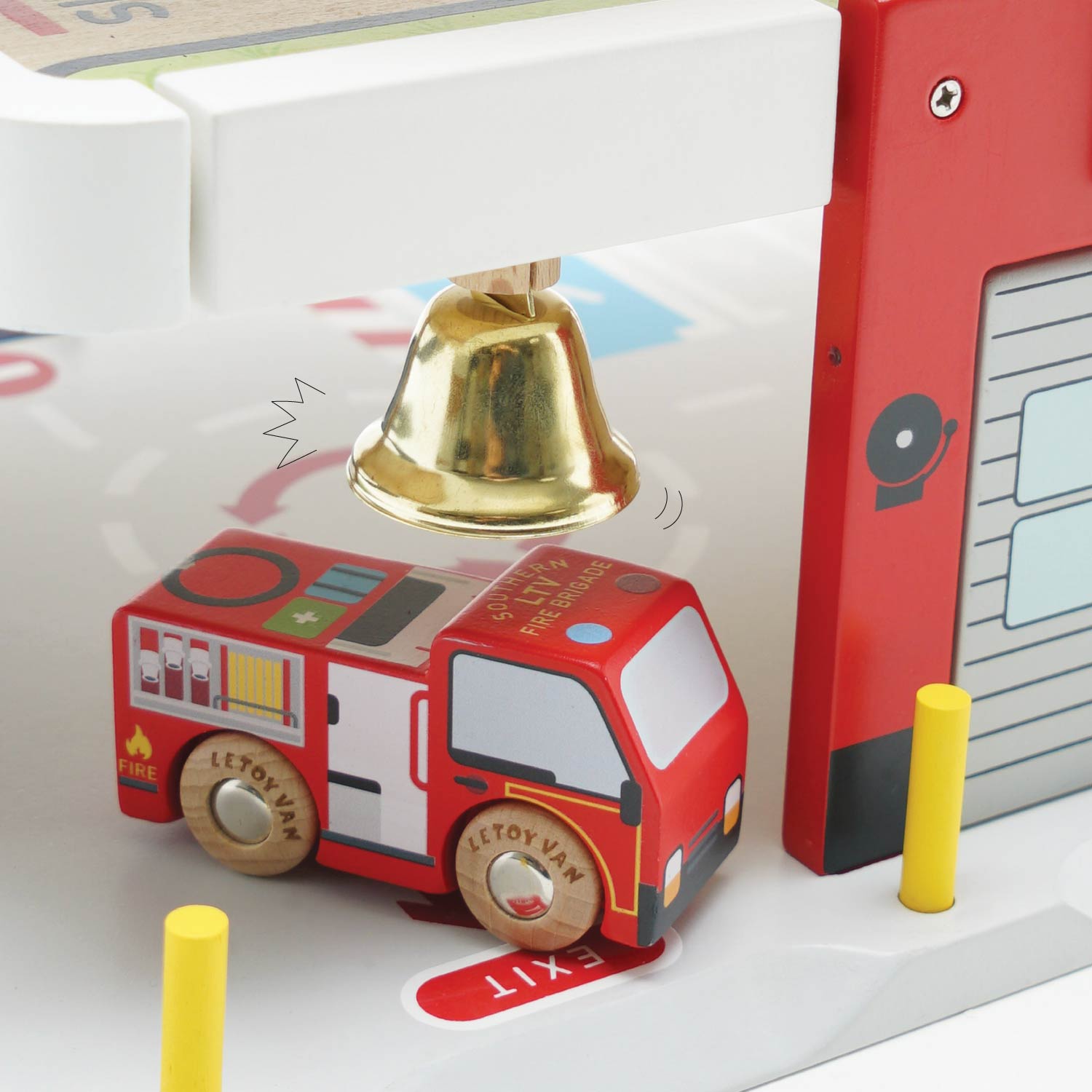 Feuerwehr- & Rettungsgarage aus Holz