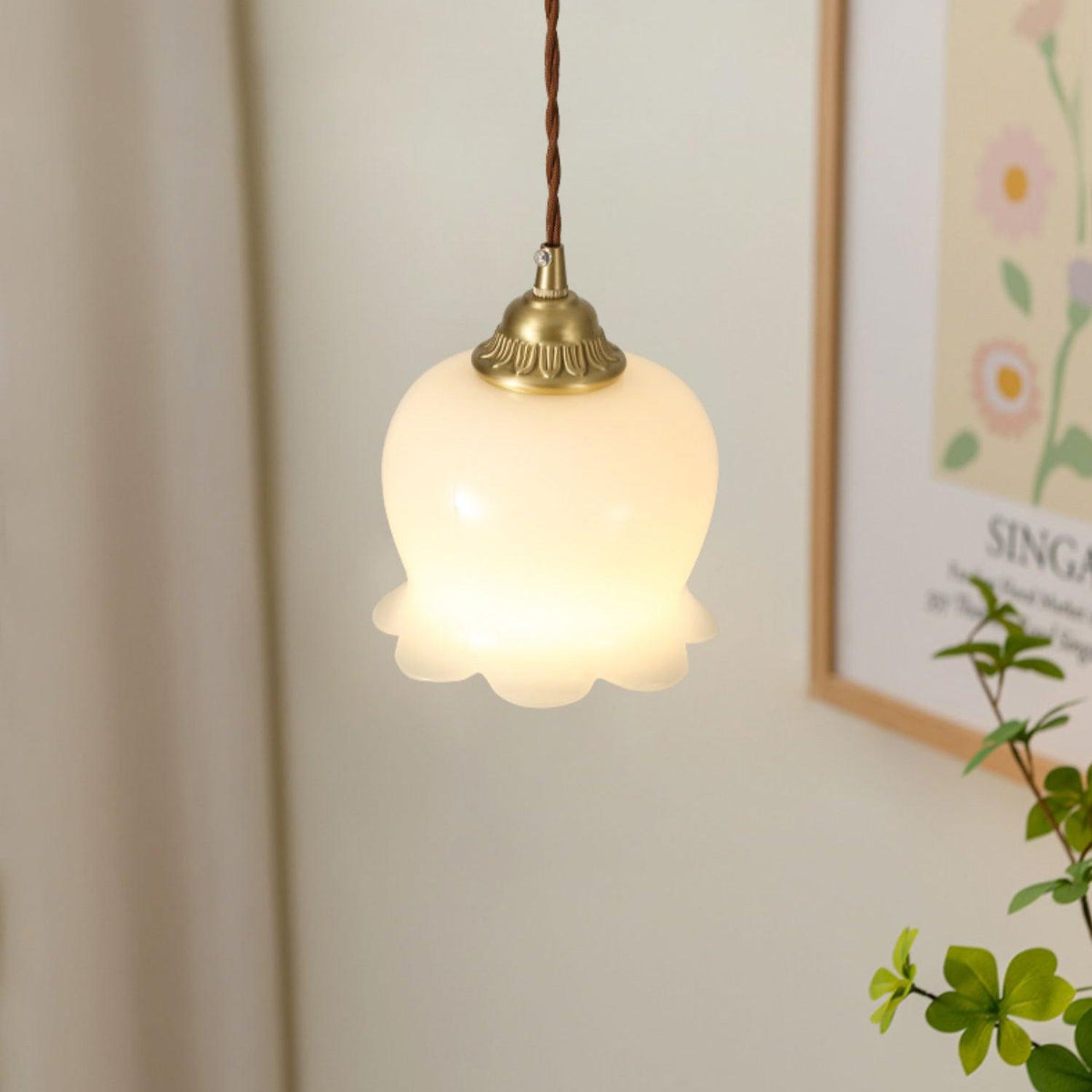 Vintage messing bloemblad glazen hanglamp 1-licht