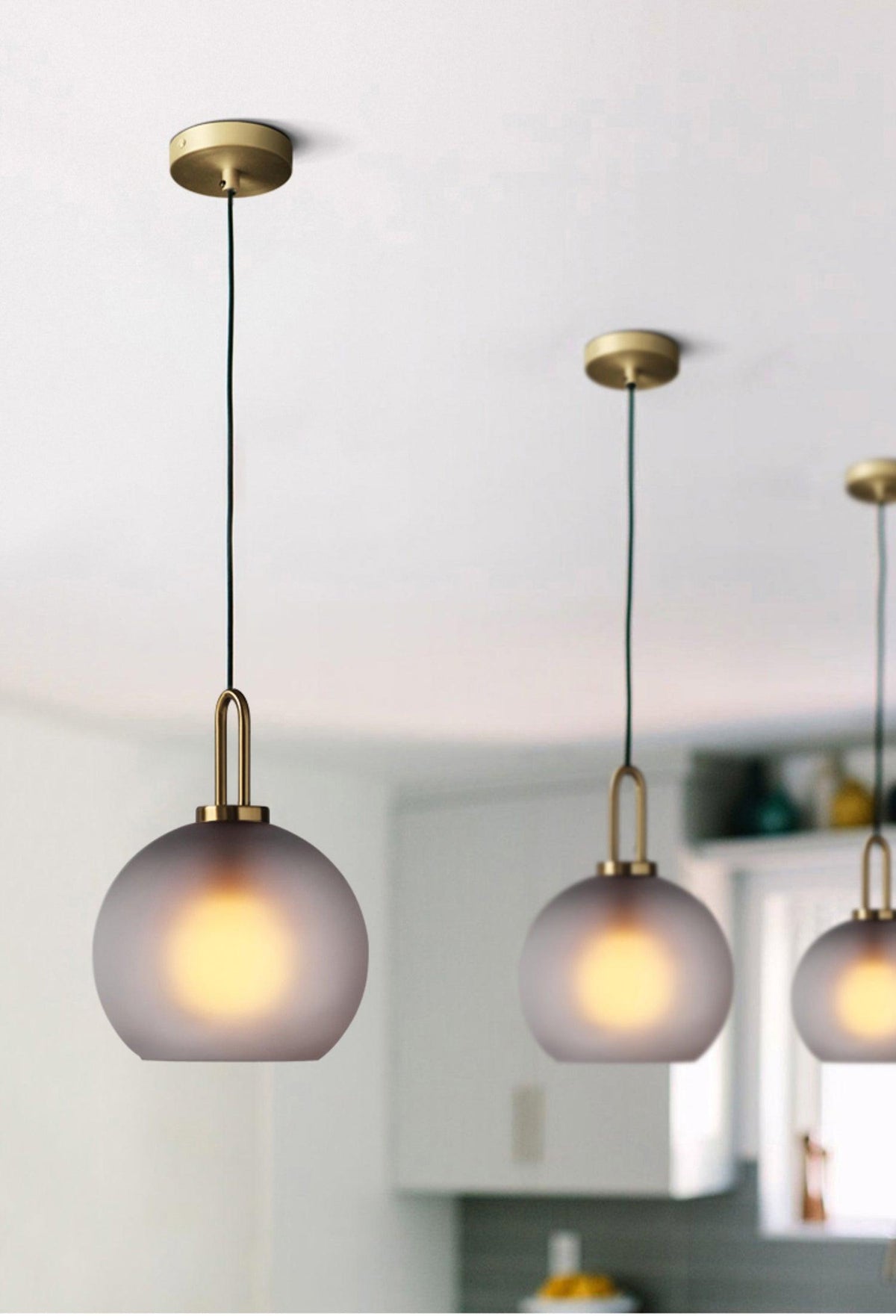 Lampadario moderno cilindrico in vetro e ottone a 1 luce