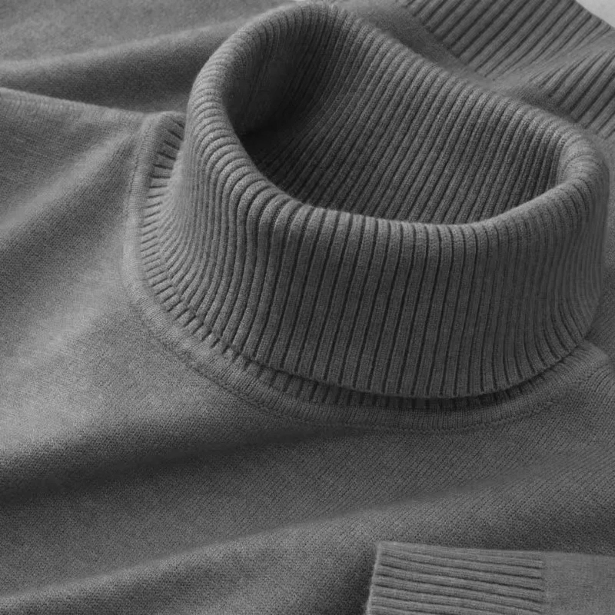 Herren Strickpullover mit Rollkragen aus Wolle