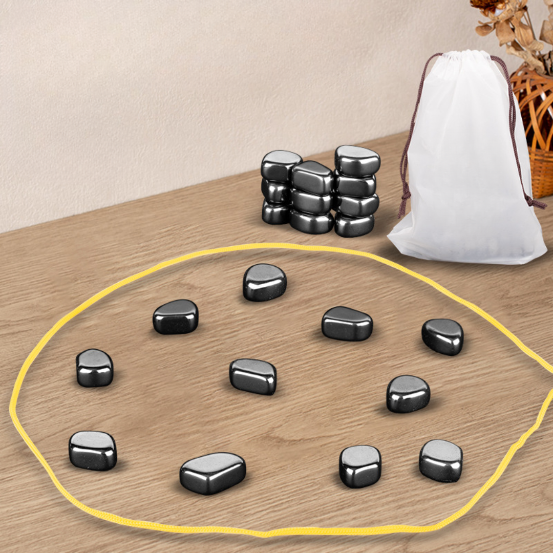 Juego de mesa con piezas magnéticas y estrategia
