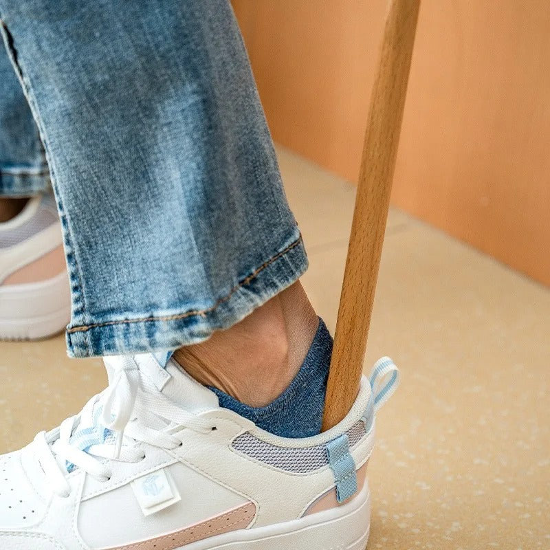 Long Handle Shoe Horn | Easy On and Off