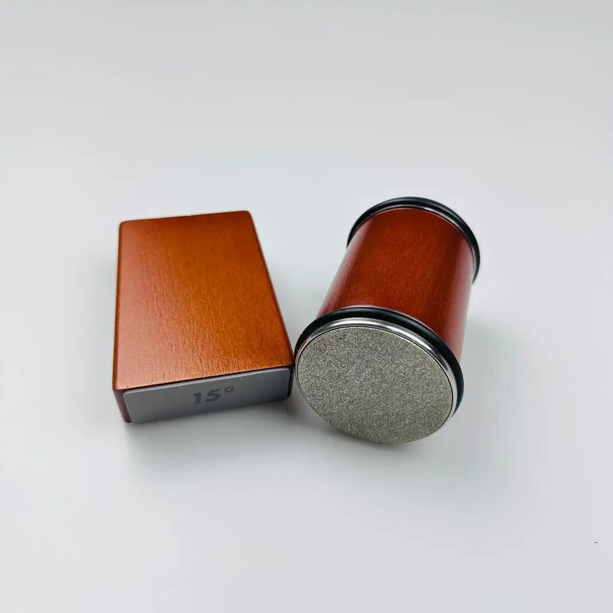 2-in-1 Rollmesser-Schärfer Dual-Winkel Kantenwerkzeug mit magnetischem Messerhalter