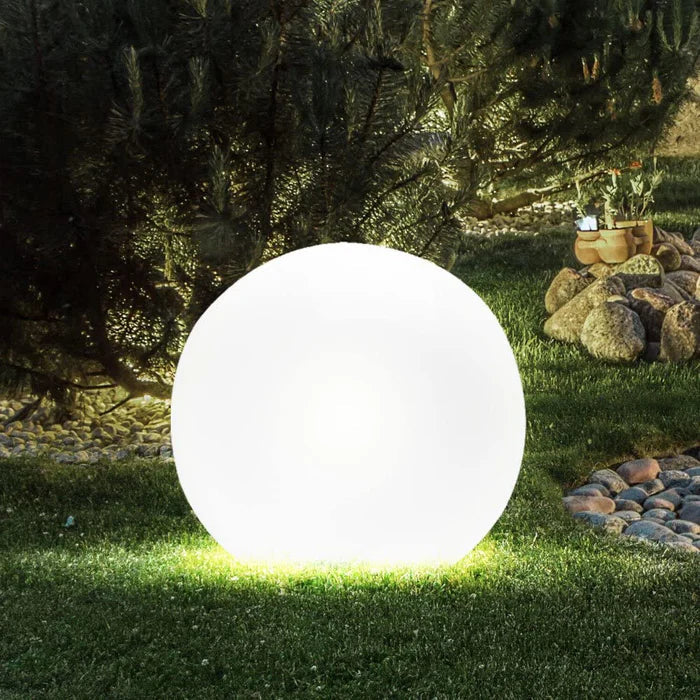 Moderner PE Kugel Außen Gartenleuchte LED wiederaufladbar