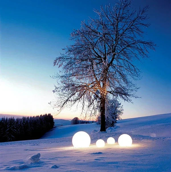 Moderner PE Kugel Außen Gartenleuchte LED wiederaufladbar