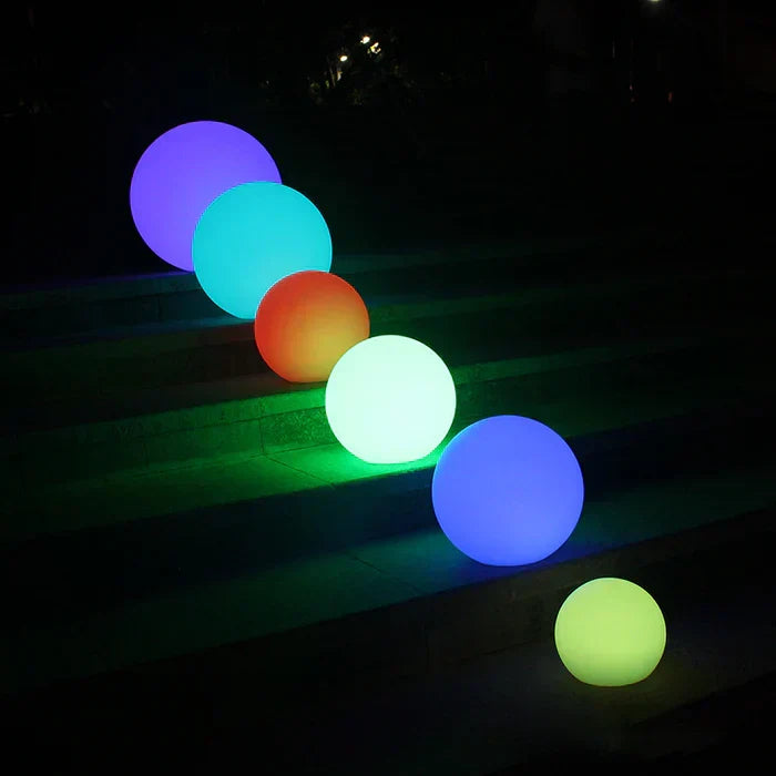 Moderner PE Kugel Außen Gartenleuchte LED wiederaufladbar