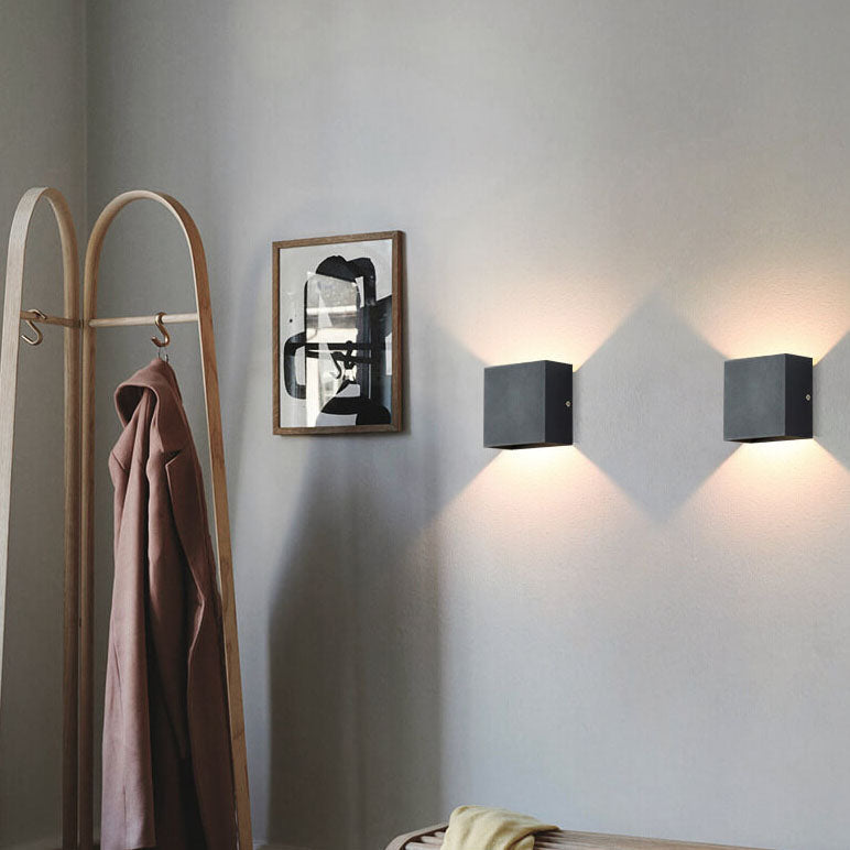 Applique da parete moderna quadrata LED a 1 luce