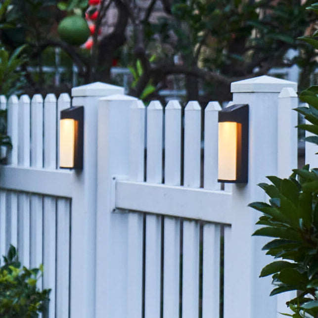 Aplique de pared solar LED moderno cuadrado con vidrio esmerilado