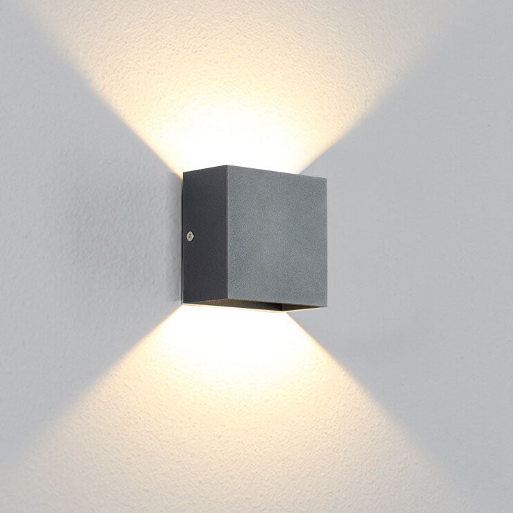 Applique da parete moderna quadrata LED a 1 luce