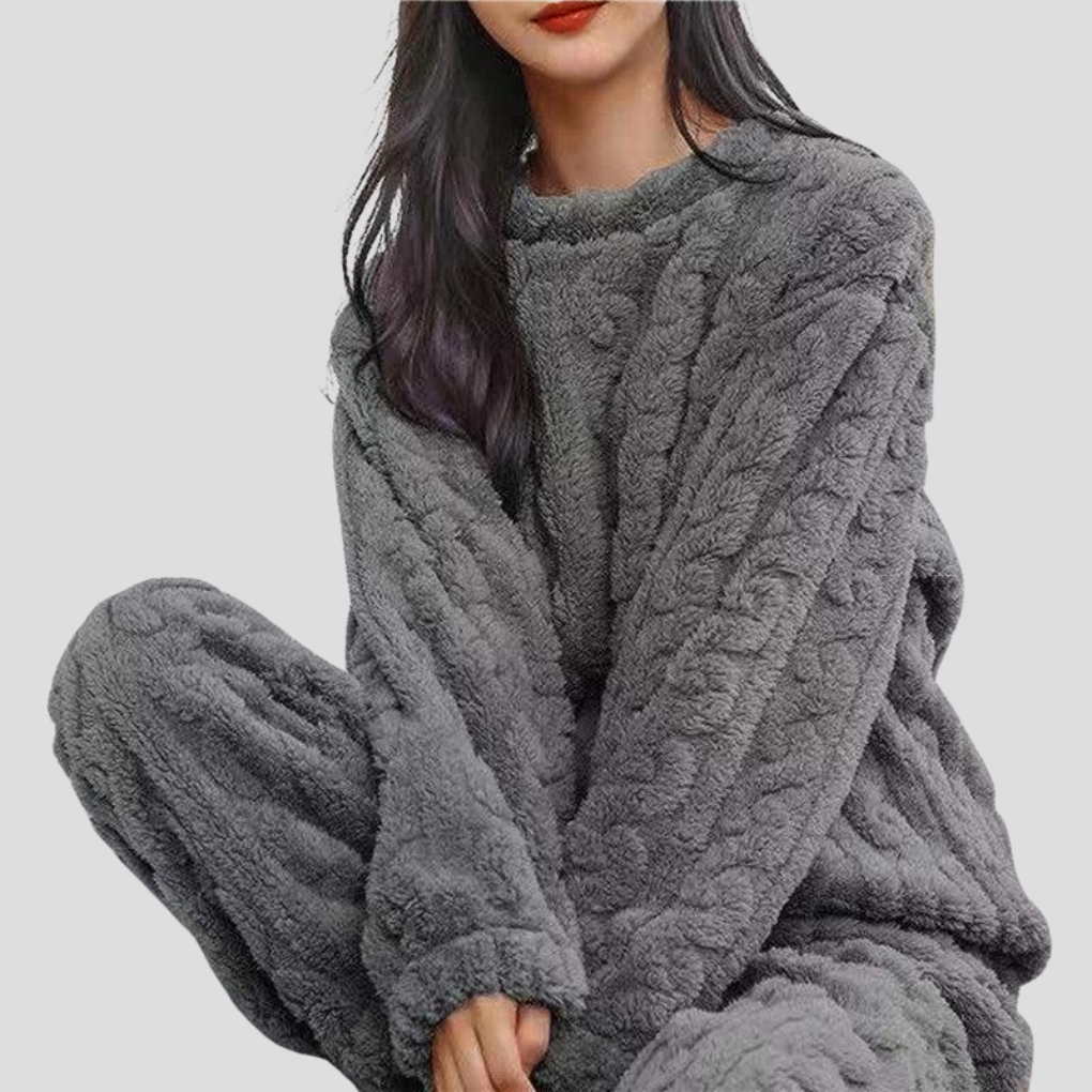 Women’s Fleece Pajama Set