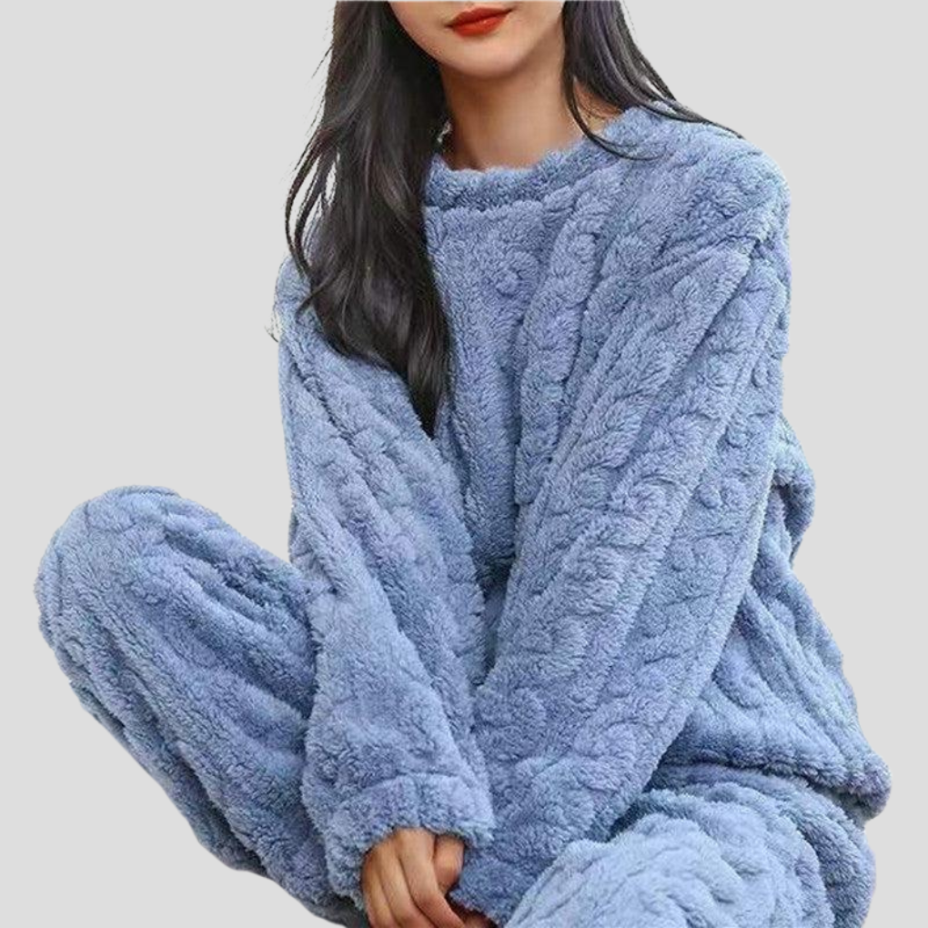 Women’s Fleece Pajama Set