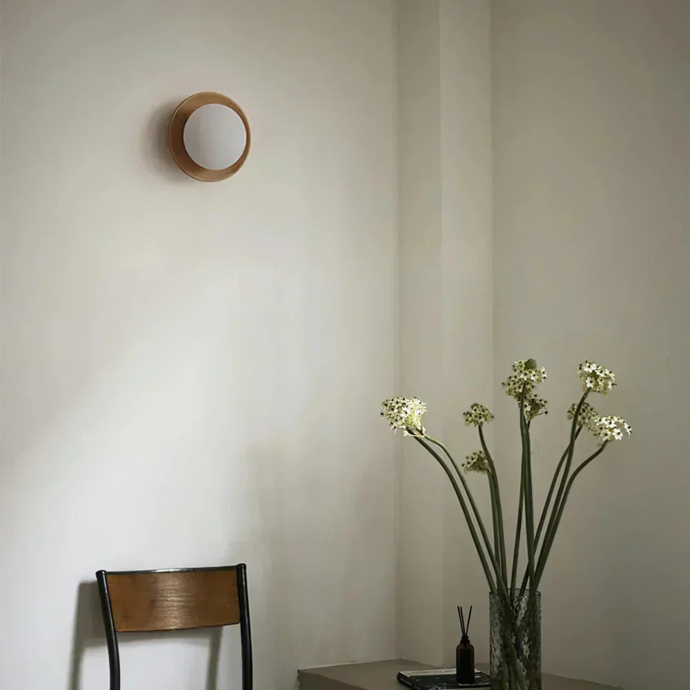 Applique da parete a globo in legno nordico LED 1 luce