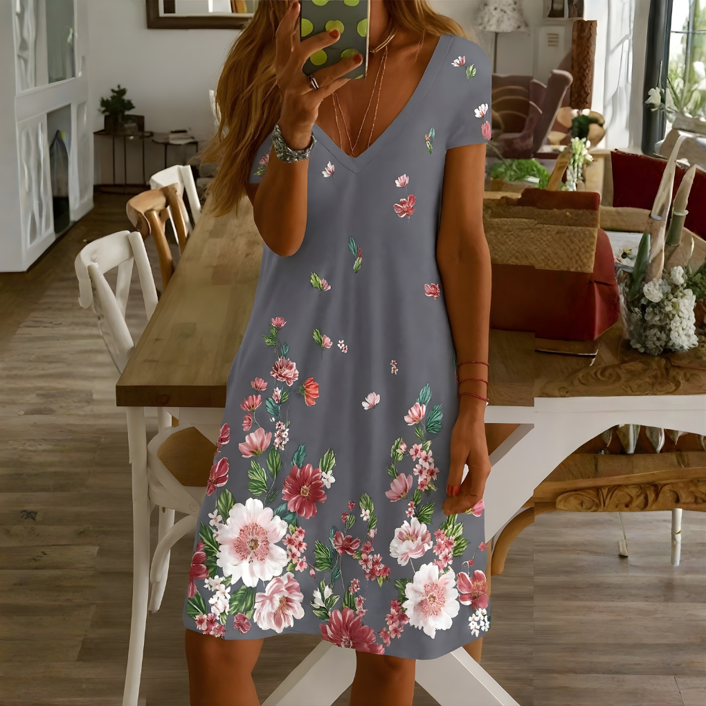 Damenkleid mit V-Ausschnitt und kurzen Ärmeln