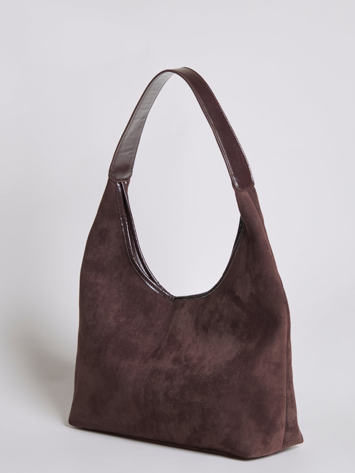 HÅNDTASKE | RUSKIND HOBO-TASKE MED MINIMALISTISK DESIGN OG ENKELT REM