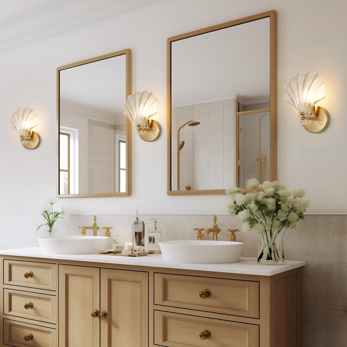 Applique da parete Art Deco in ottone con vetro a conchiglia LED 1 luce